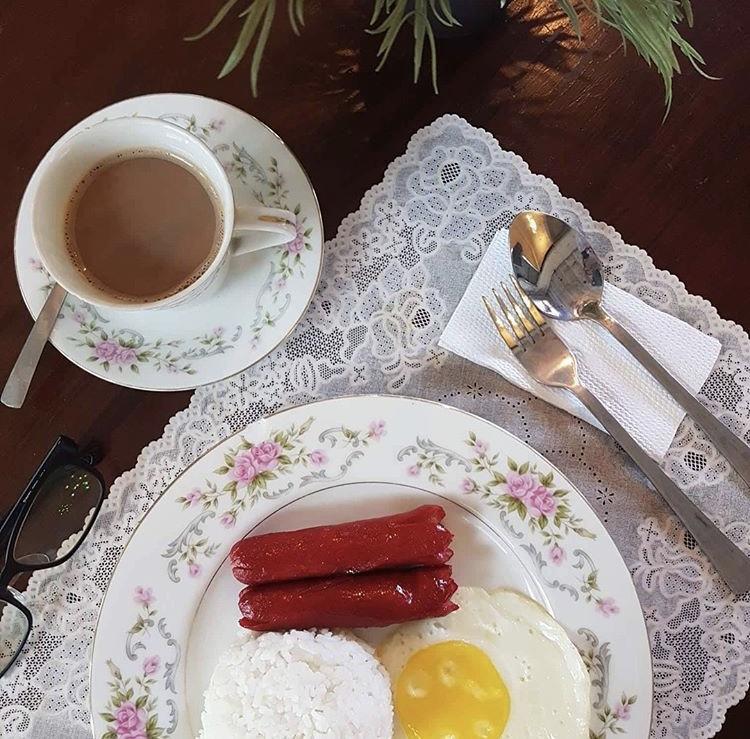 The White Bed And Breakfast Баколод Экстерьер фото